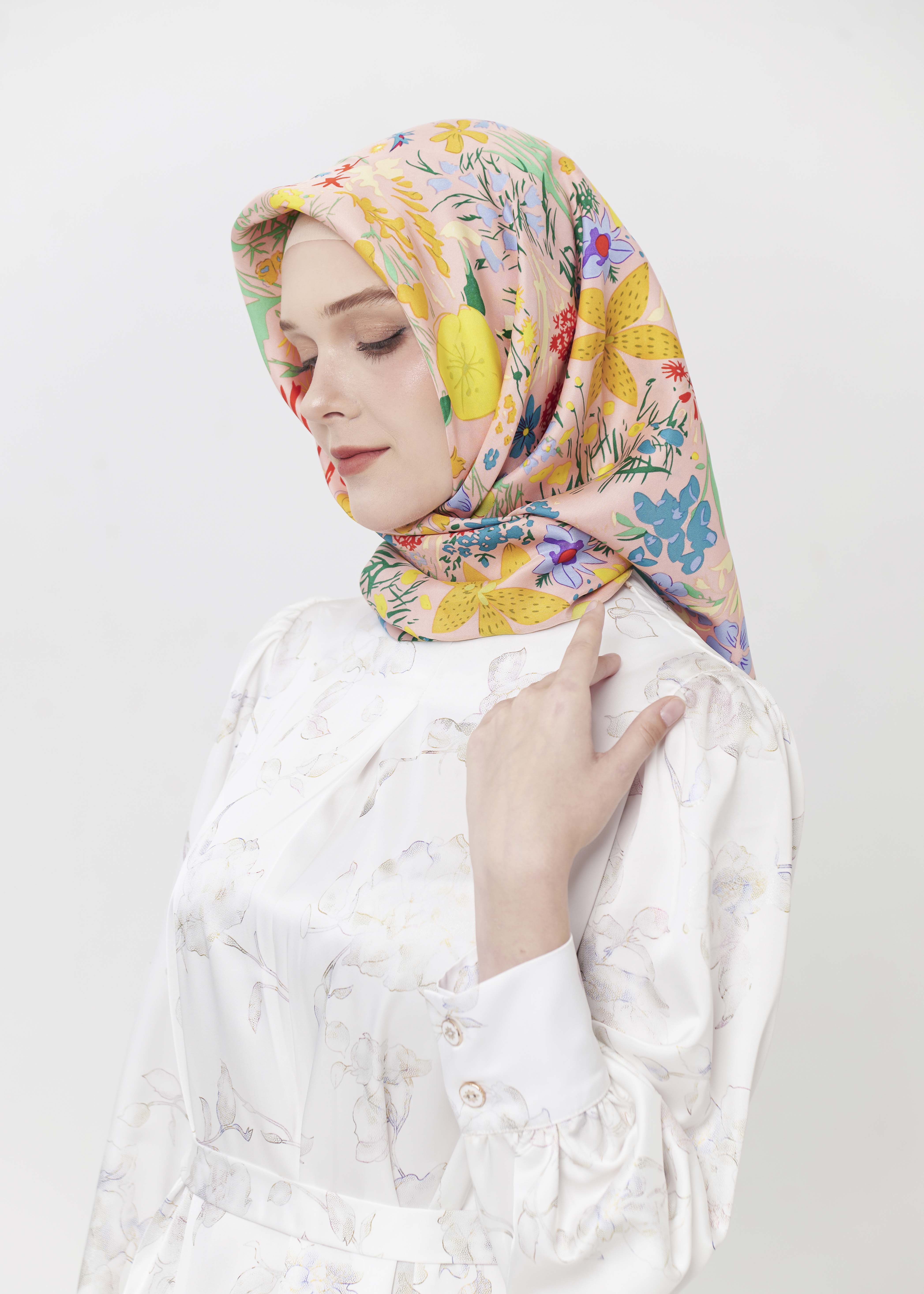 Serene Script Silk Hijab - Citrus Sunrise by Minnaba