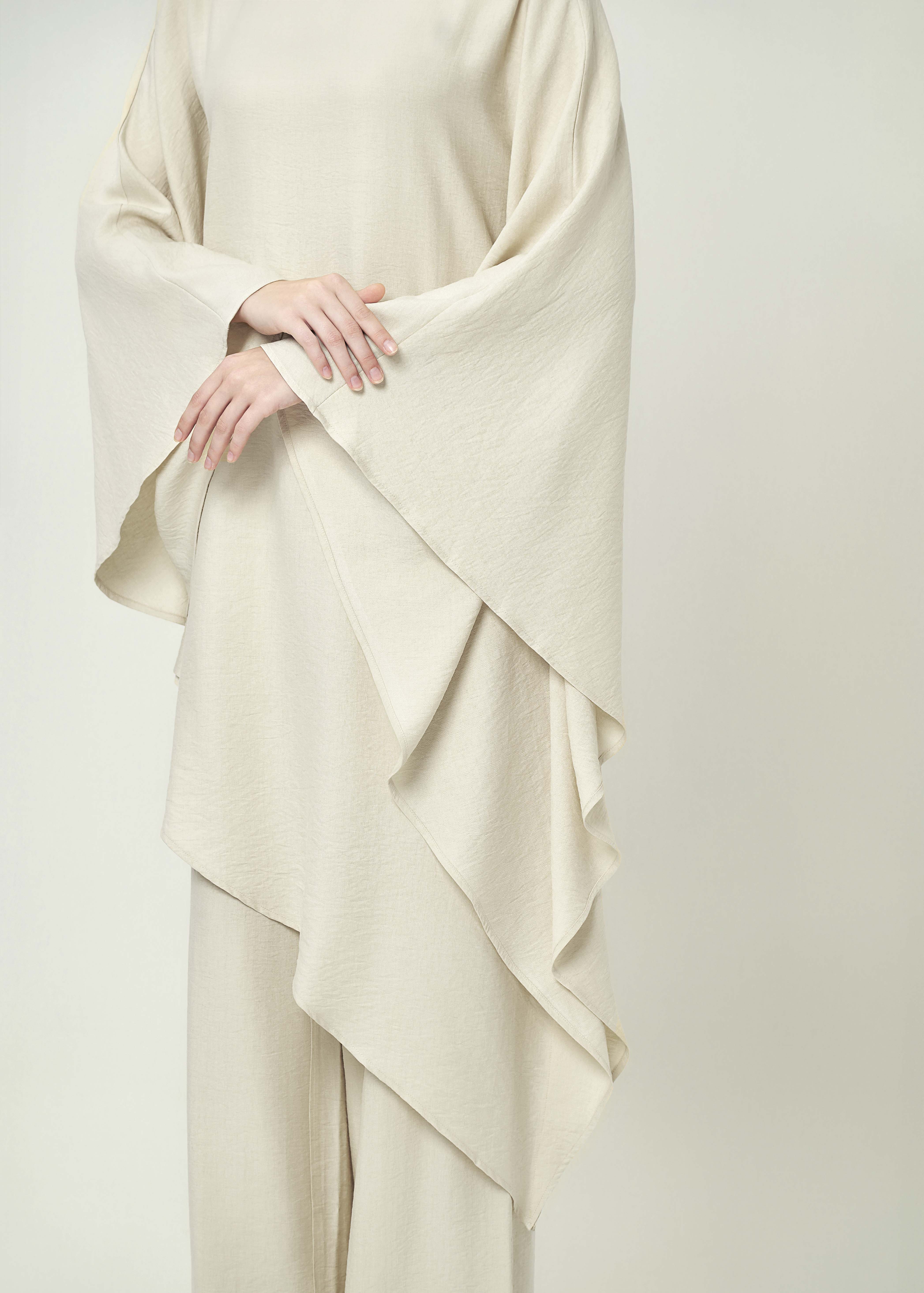 Sunset Breeze Cape by Minnaba