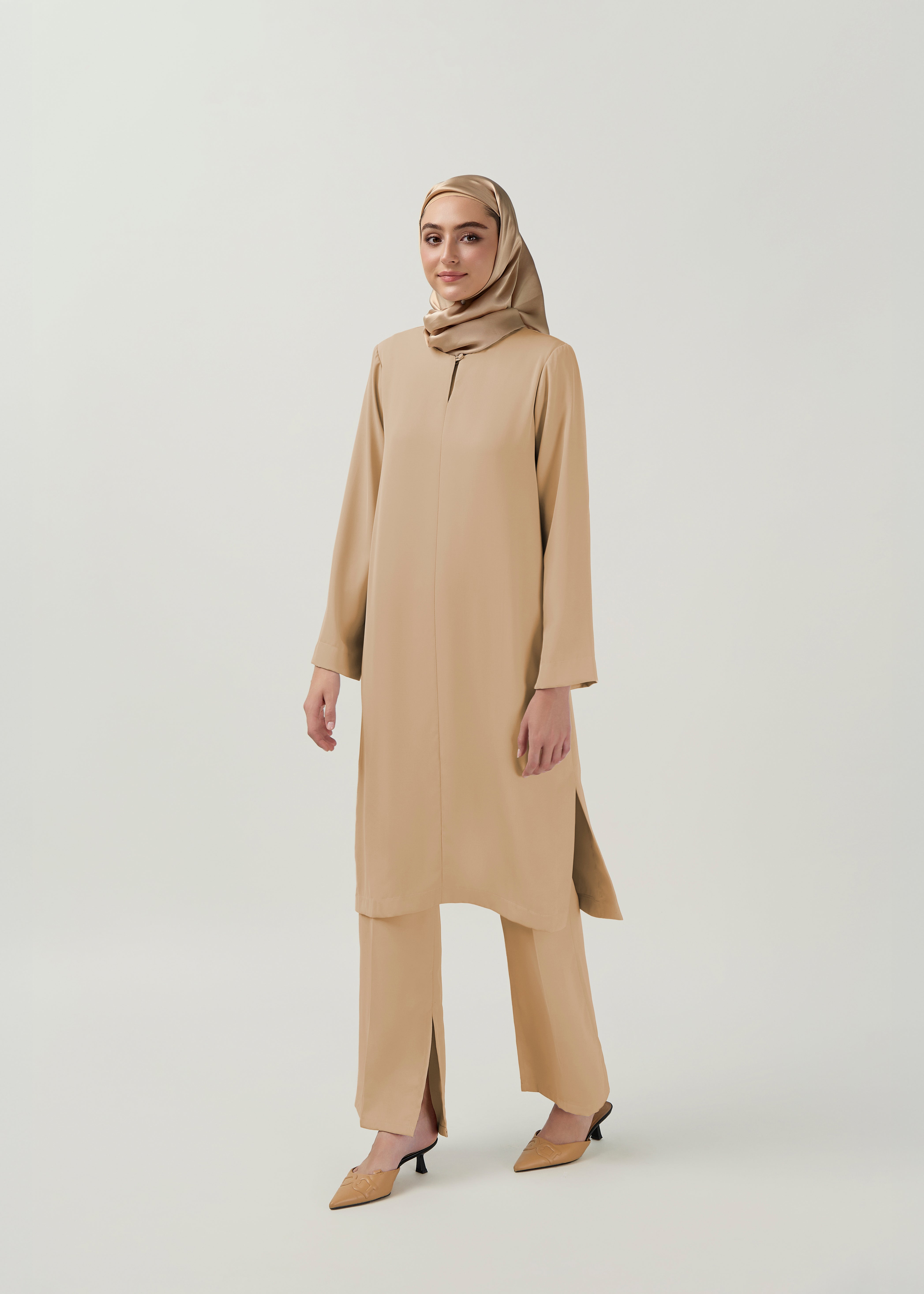 Latte Elegance Tunic - Dessert Sand by Minnaba