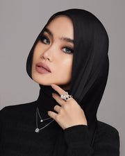 What Does Black Hijab Symbolize? Exploring the Meaning of Black in Islamic Fashion