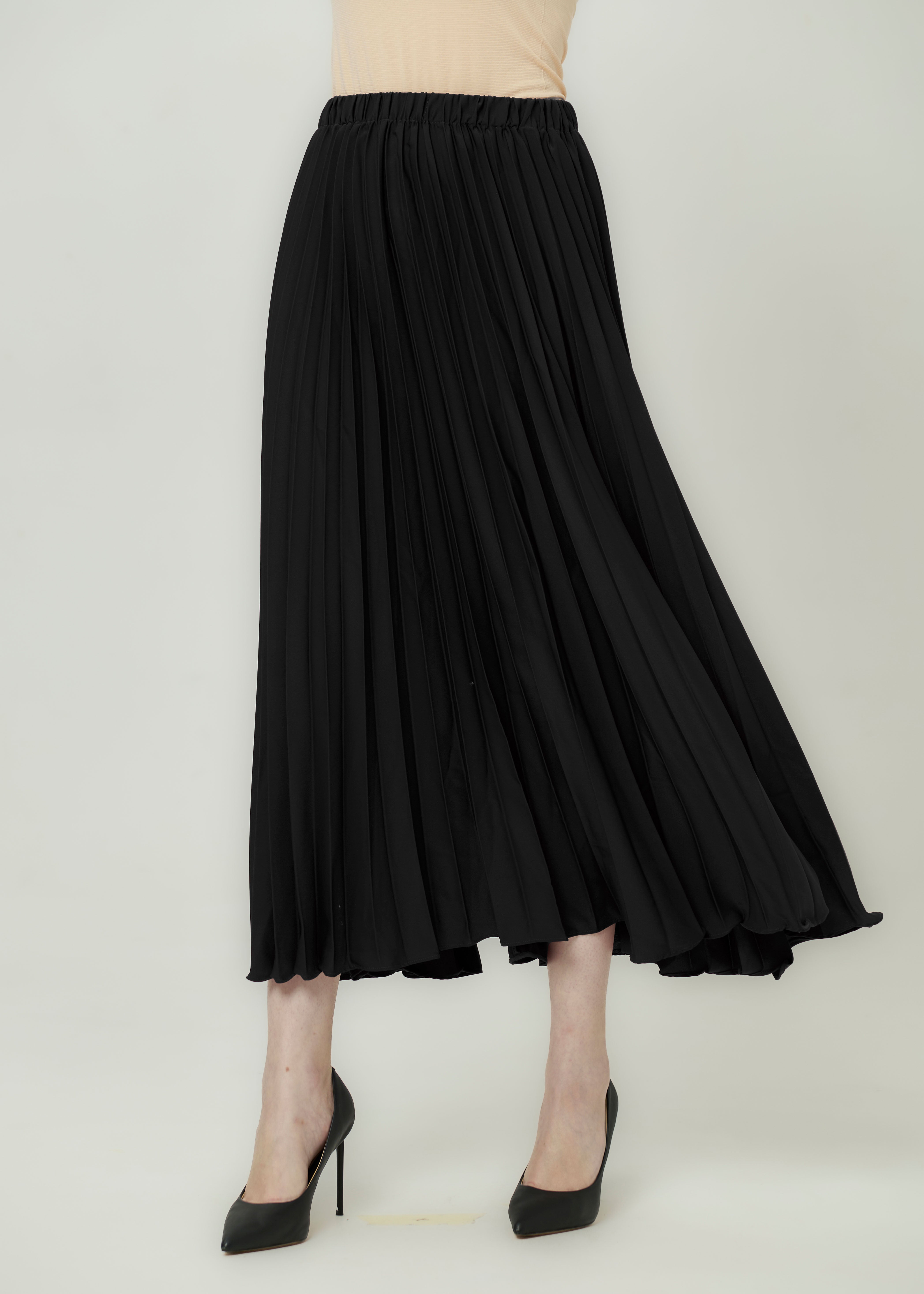 Amber Dune Pleated Skirt - Onyx by Minnaba