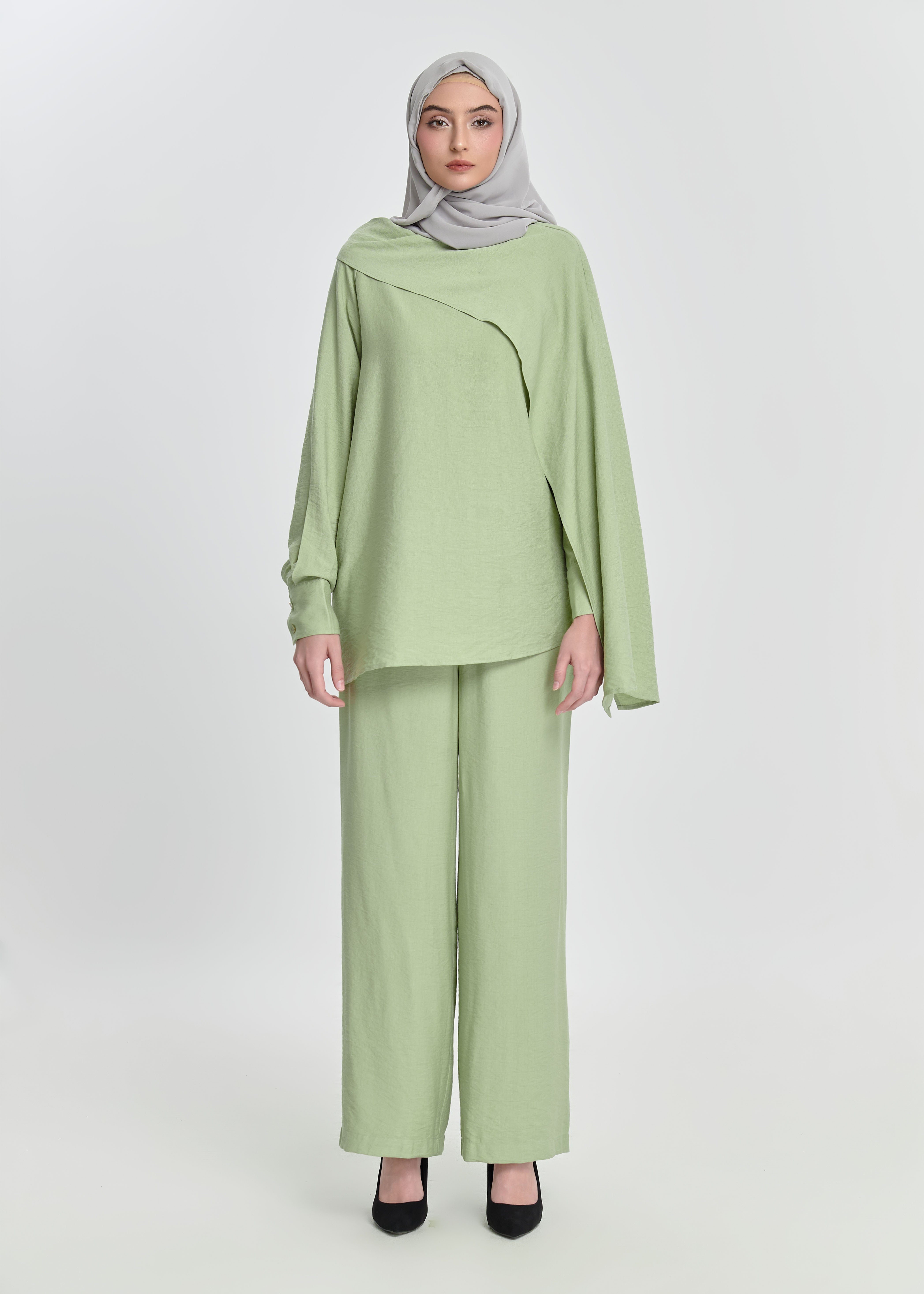 Elara Straight-Leg Pants - Celery Mist by Minnaba

