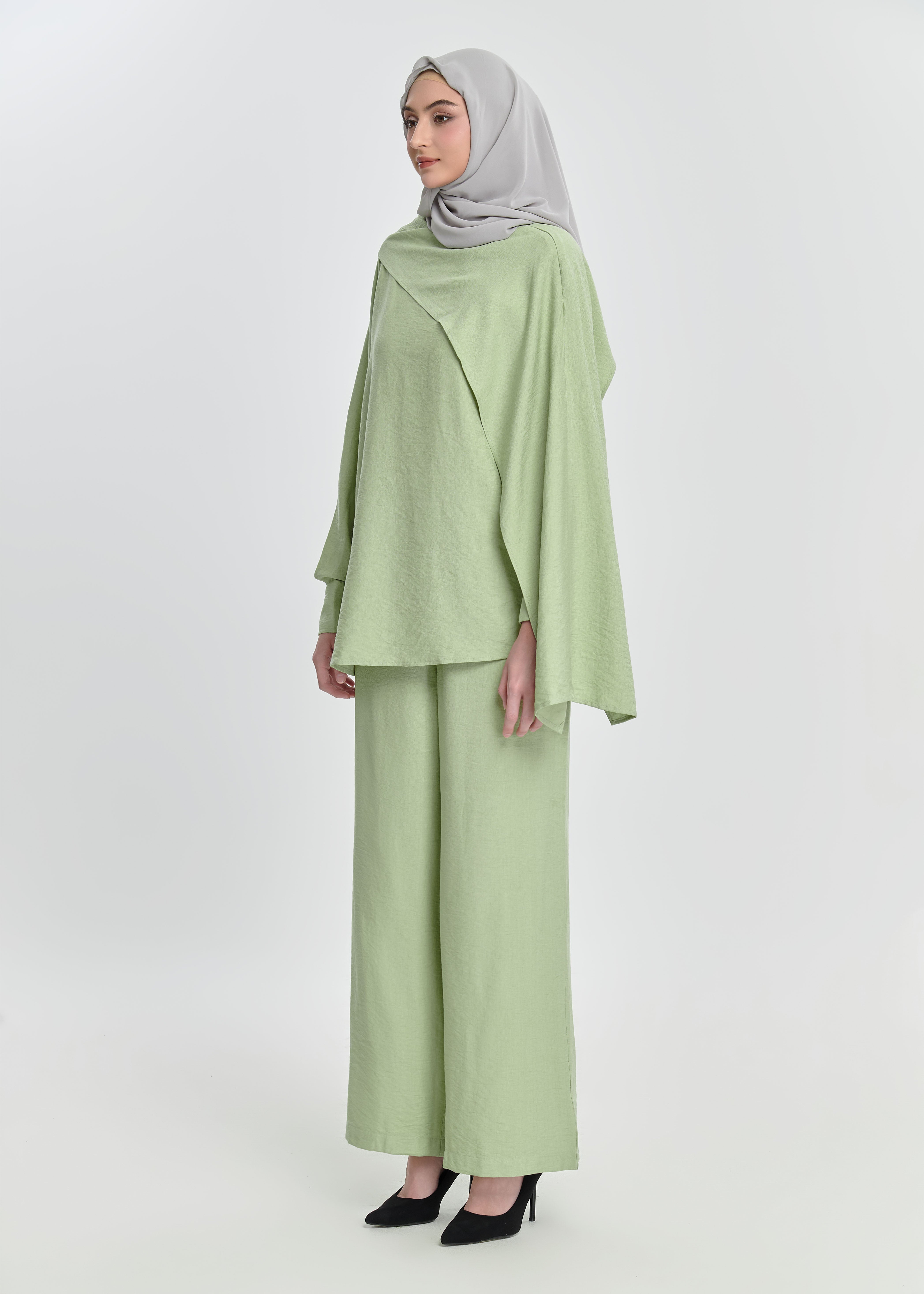 Elara Straight-Leg Pants - Celery Mist by Minnaba